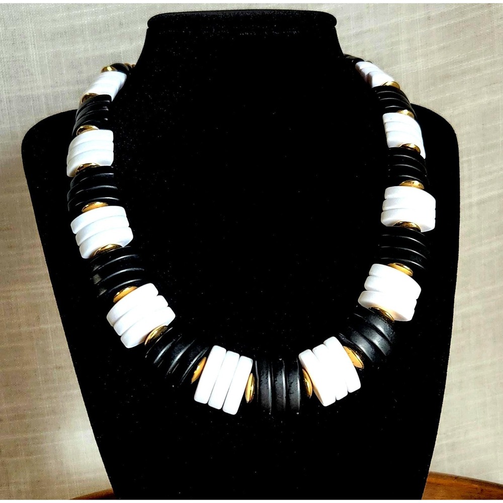Vintage Spectator Black White Lucite Disc Bead Collar Necklace